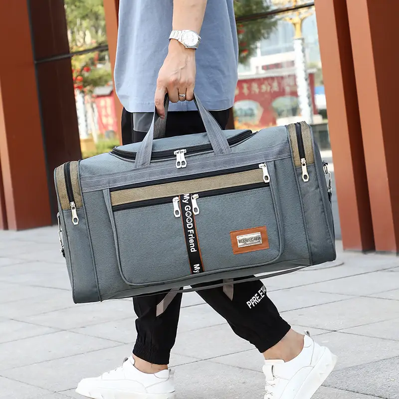 Grand sac de voyage sport, pratique et polyvalent porté main