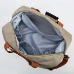 Sac de sport avec rangement chaussures étanche interieur vide Sac de sport avec rangement chaussures étanche interieur vide