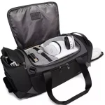 Sac de sport étanche avec compartiment chaussures poches interieures Sac de sport étanche avec compartiment chaussures vue interieur avec poches de rangement
