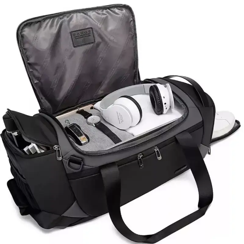 Sac de sport étanche avec compartiment chaussures vue interieur avec poches de rangement