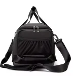 Sac de sport étanche avec compartiment chaussures profil arrière Sac de sport étanche avec compartiment chaussures profil arrière