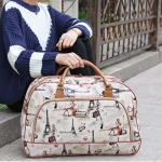 Sac de voyage pour femme dessin de paris porté main Sac de voyage pour femme dessin de paris porté main