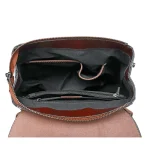 Petit sac à dos en cuir pratique et élégant pour femme interieur Petit sac à dos en cuir pratique et élégant pour femme interieur
