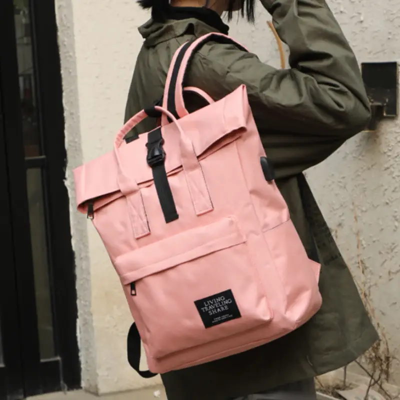 Petit sac à dos femme multifonctionnel avec chargeur USB porté épaule