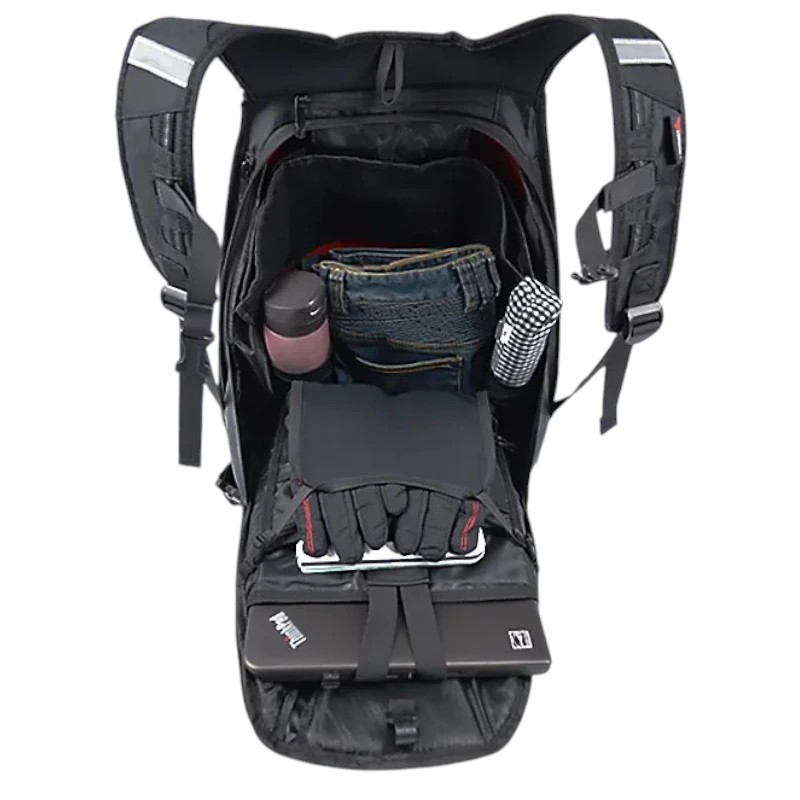 Sac à dos moto carbone polyvalent et imperméable interieur