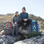 Sac à dos randonnée ergonomique avec grande capacité et housse imperméable lifestyle Sac à dos randonnée ergonomique avec grande capacité et housse imperméable lifestyle