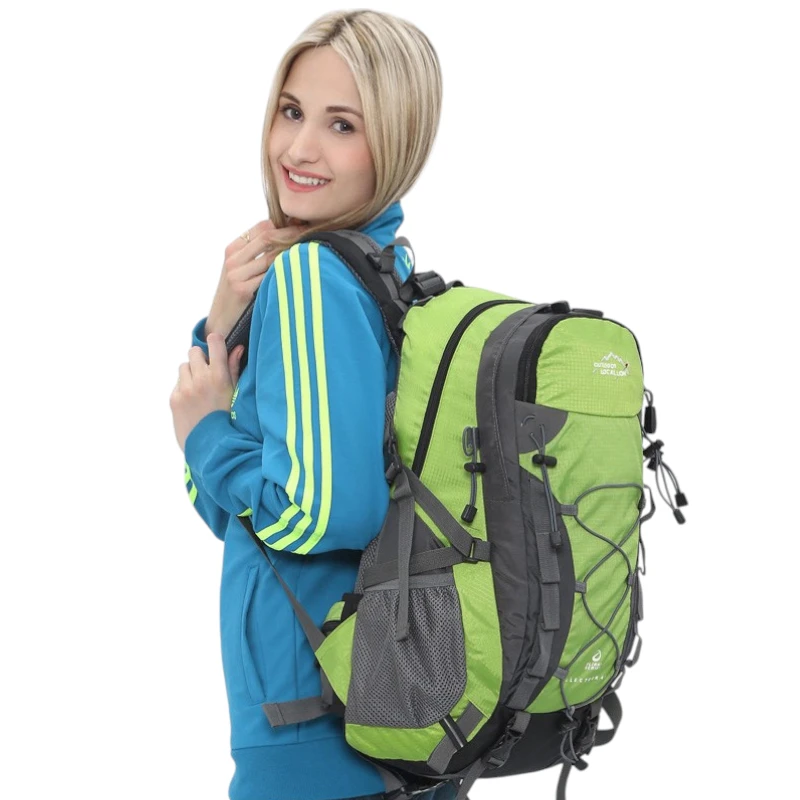 Sac à dos randonnée étanche polyvalent pour aventure sur femme