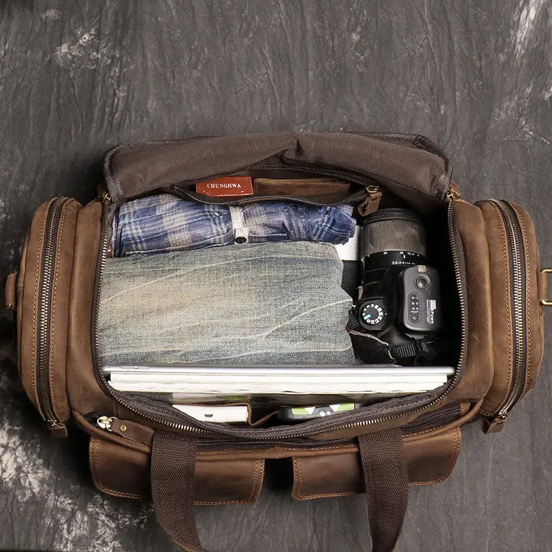 Sac de voyage en cuir marron interieur