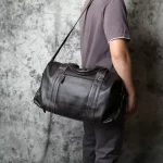 Sac de voyage en cuir noir bandoulière Sac de voyage en cuir noir bandoulière