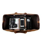 Sac de voyage en cuir pour homme elegant interieur
