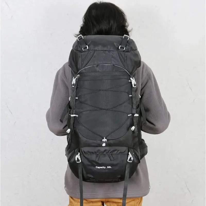 Sac de randonnée léger imperméable polyvalent pour aventure porté dos