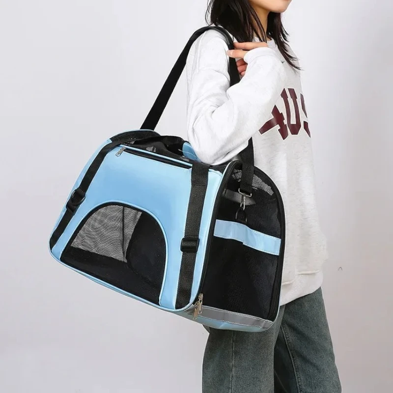 Sac de transport pour chat avec bandoulière porté femme épaule