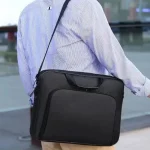 Sac pour ordinateur portable pochette élégante porté homme
