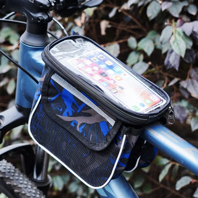 Sacoches vélo pour cadre imperméable avec écran tactile en situation