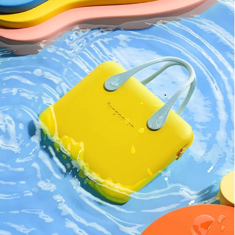Pochette étanche ordinateur portable légère demonstration waterproof