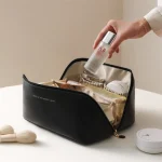 Trousse de toilette de voyage pour femme interieur noir Trousse de toilette de voyage pour femme interieur noir